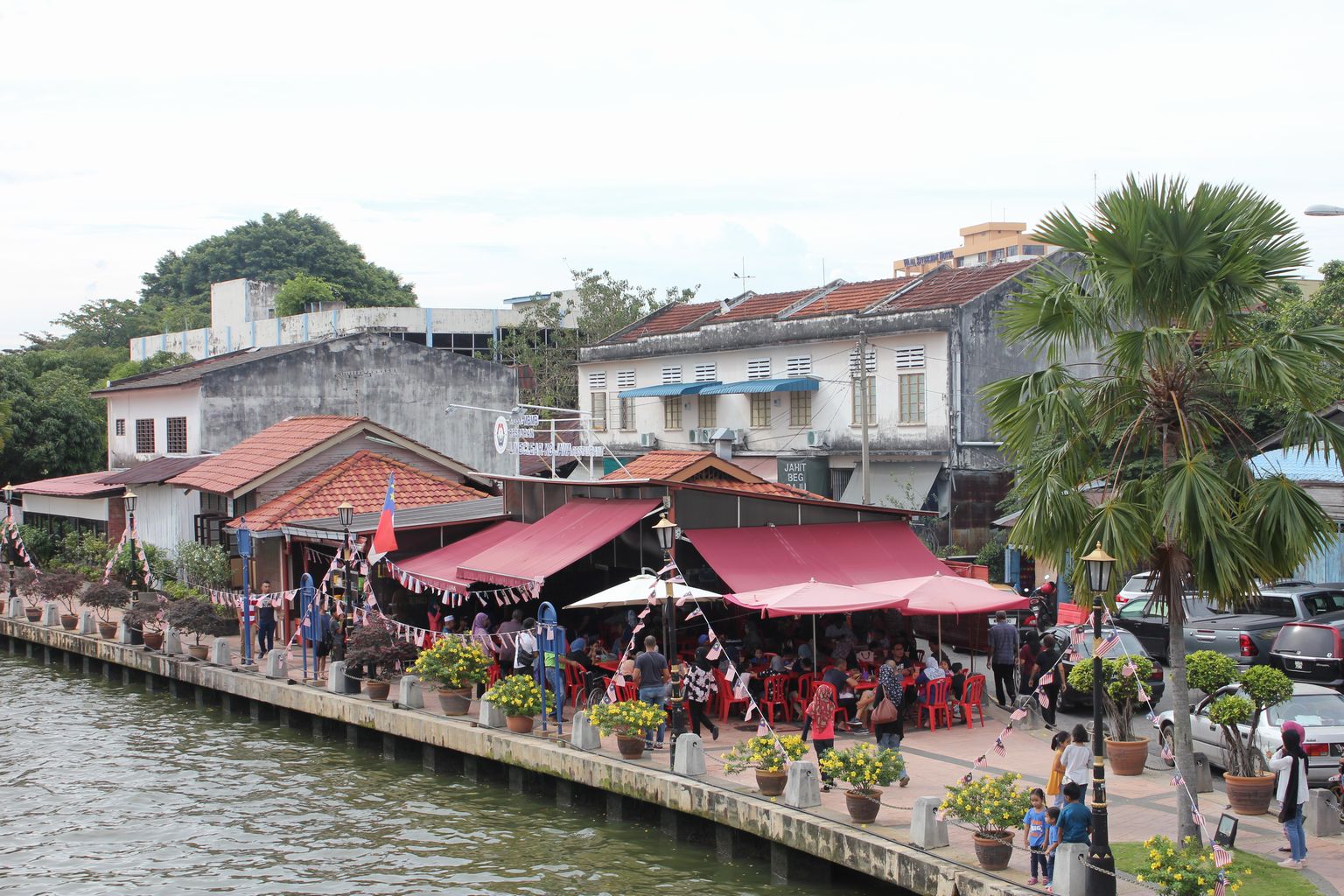 マラッカリバーサイド　レストラン