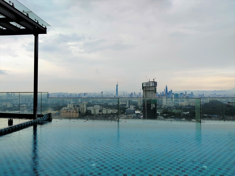 マレーシア　チュラス　屋上